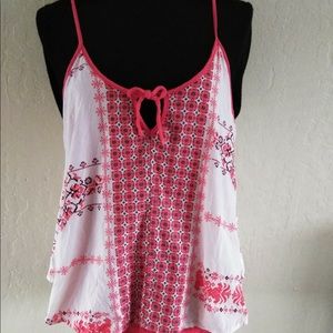 LE LIS*Keyhole tank w/needle point print szM